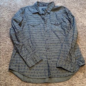 American Eagle Button Down Collared Shirt